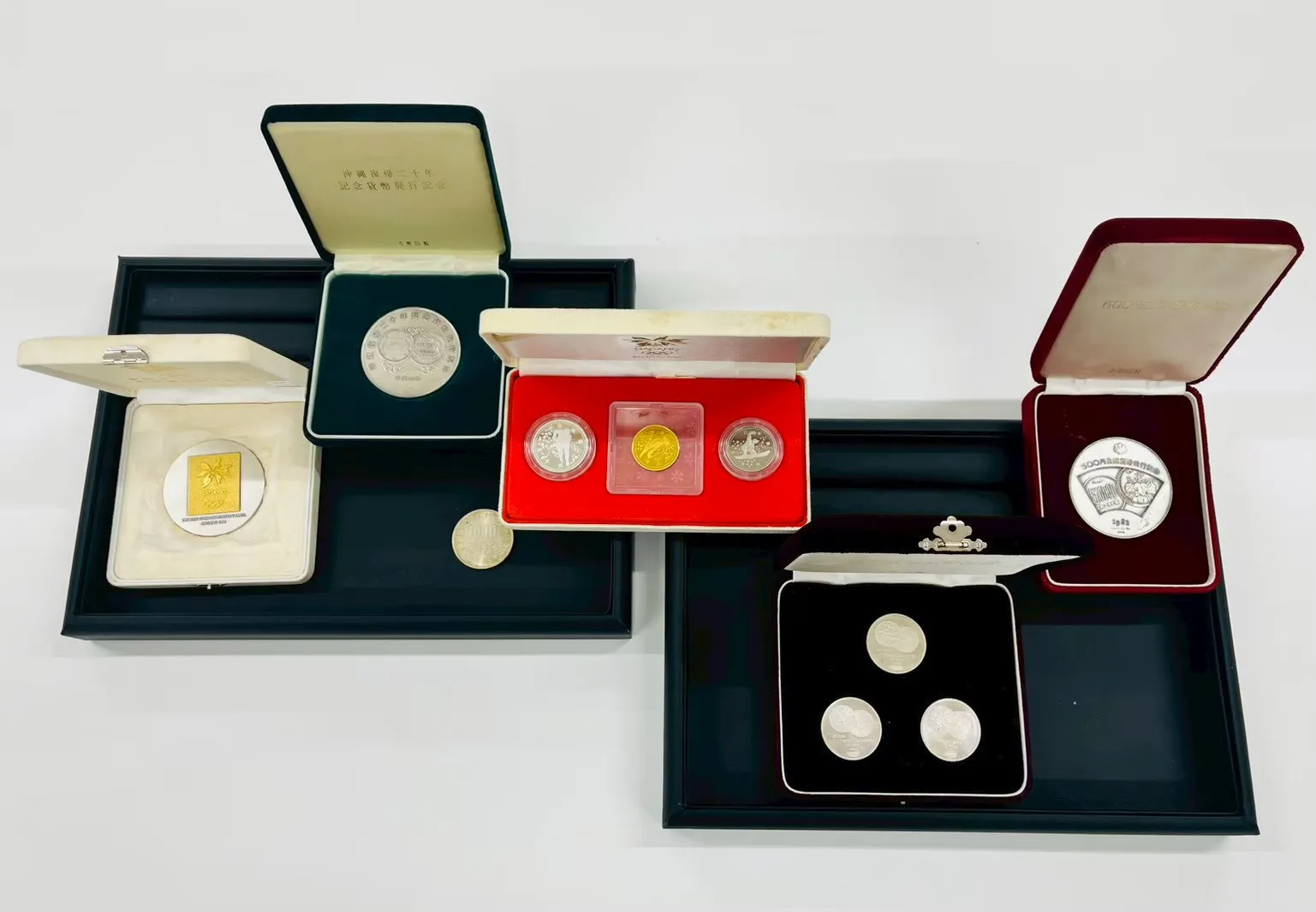 記念硬貨やメダルをお買取させていただきました✨