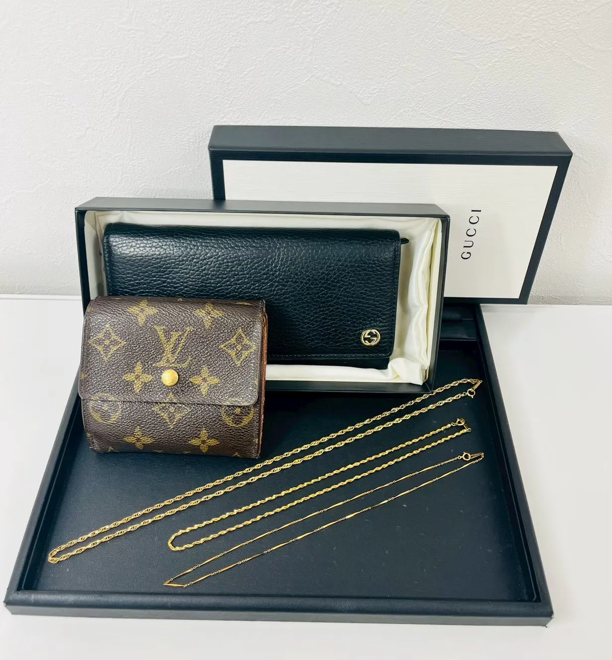 お財布やゴールドのネックレスをお買取りさせていただきました✨